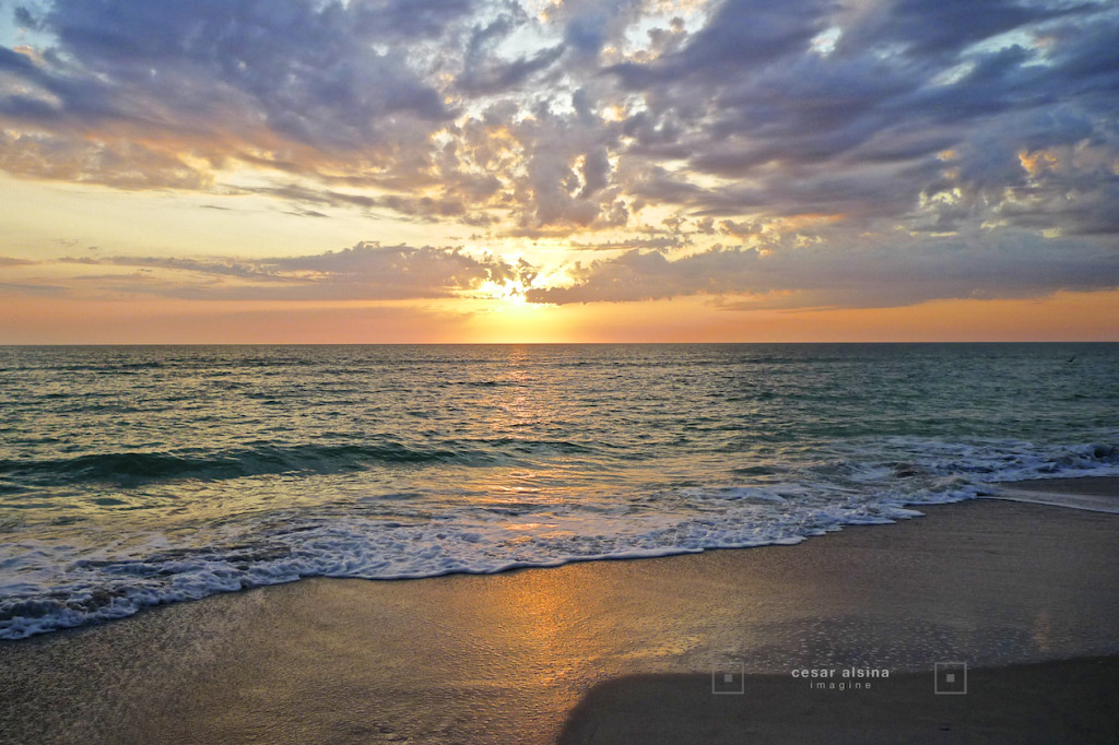 L1300517_cloudysunsetNaplesB_©cesaralsina