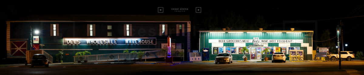 Del’s 24 Hour Food Store